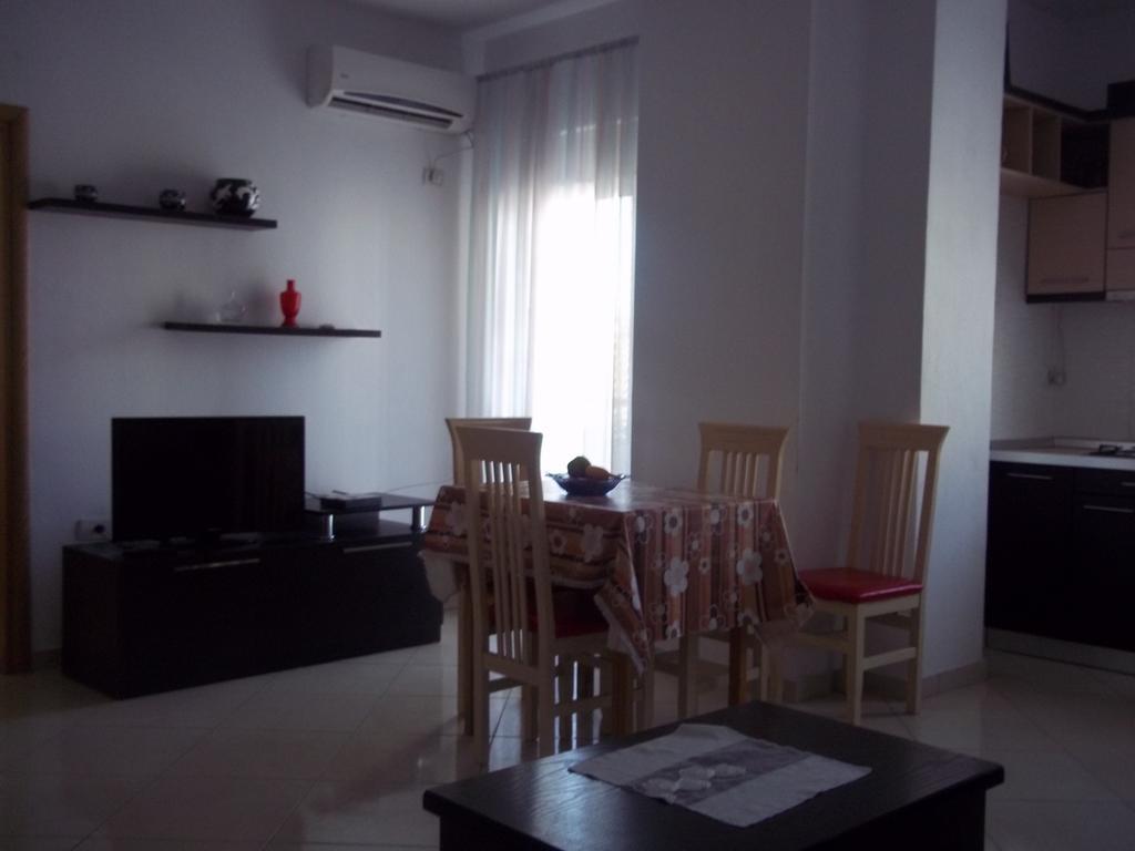 Faik Shehu Apartments دراس المظهر الخارجي الصورة